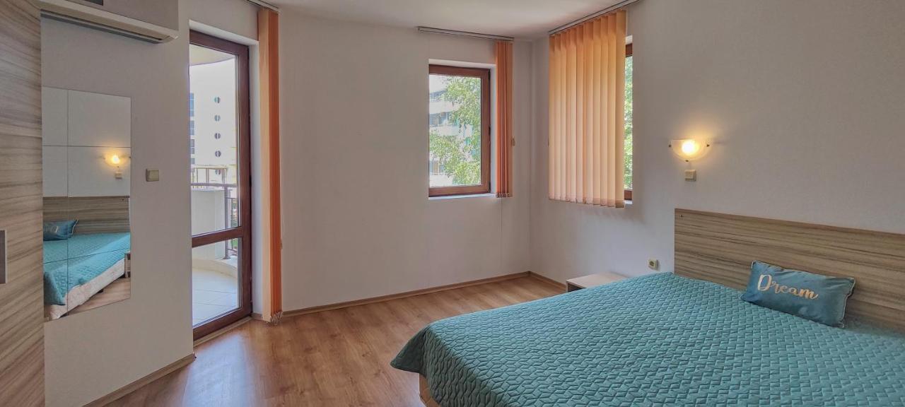 Chateau Del Mar Holiday Apartments サニービーチ エクステリア 写真